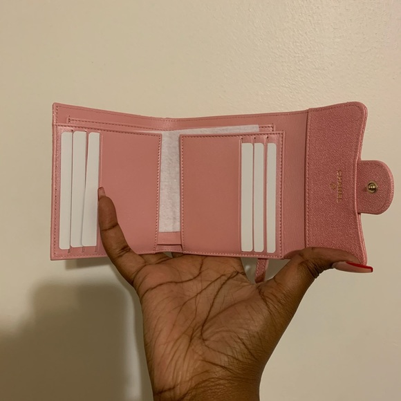 ✖️SOLD✖️Chanel 19S iridescent tri fold wallet 🌸 - Picture 7 of 8